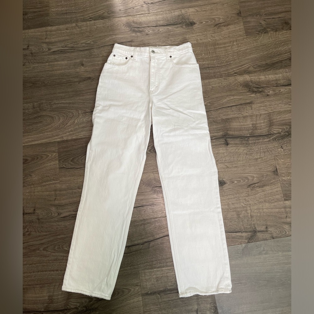 Abercrombie Cream-colored Curve Love 90’s Straight Jean